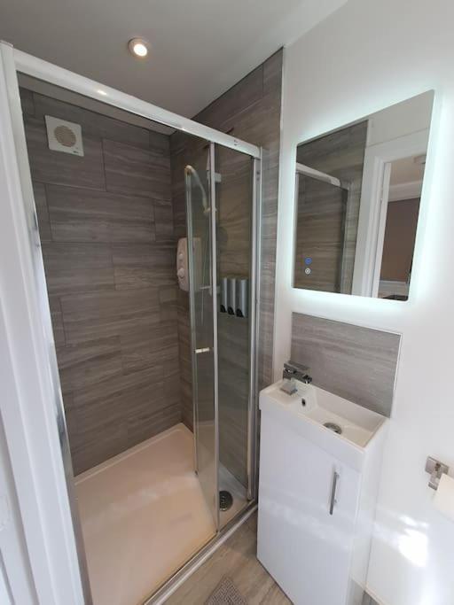 The Tiny Sea Gem Apartman Jaywick Sands Kültér fotó